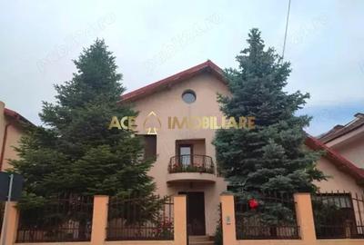 Casă individuală cu 5 camere în Central