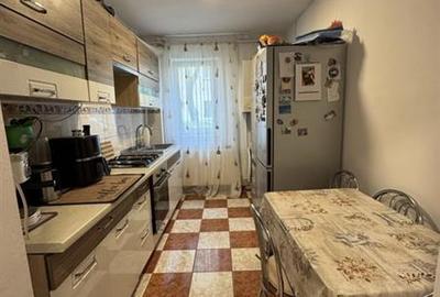 Apartament 2 camere,  beci, loc de parcare. Zona Noua - 7