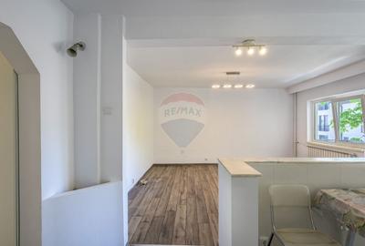 Apartament cu 3 camere de vânzare în zona Lacul Tei - 5