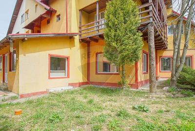 Comision 0% | Pensiune/Vilă 11 camere în Fundata - 52