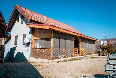 Casă individuală cu 4 camere în Malovăț