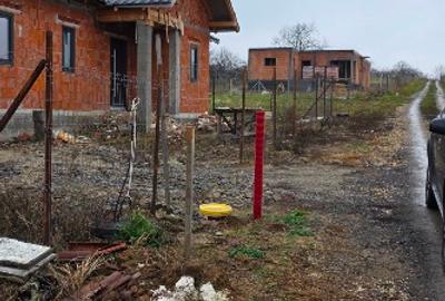 Teren de 600 MP cu utilități trase (curent, apa, canalizare) - 1