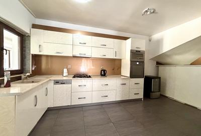 Domeniu Privat cu 3.278 mp Teren | Piscină, Iaz Ornamental și Reședință - 10