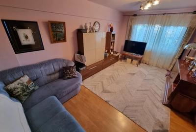 Apartament cu 4 camere decomandat în Cug