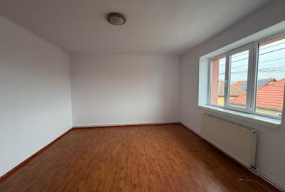 Casa singur in curte - 3 camere - teren 243 mp - zona Trei Stejari - 1