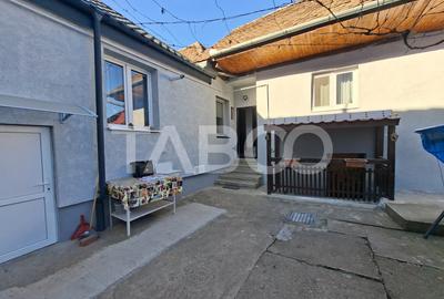 Casa de vanzare Vasile Aaron 3 camere si teren / curte comuna 1 vecin - 8
