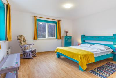 Casă individuală cu 5 camere în Buru