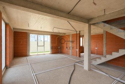 Casa P+1, 4 cam, 350mp teren, toate utilitatile, la rosu! Comision 0% - 5
