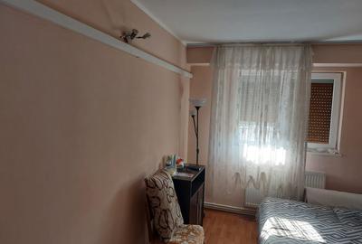 Apartament cu 4 camere decomandat- Micro 17 - 5