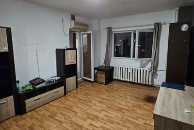 Garsonieră decomandată în Obor