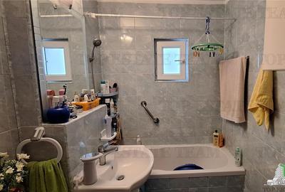 Apartament spatios 4 camere zona CET, Constanta - 12