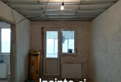 Se vinde apartament cu 2 camere si balcon . 0762638650 - 2