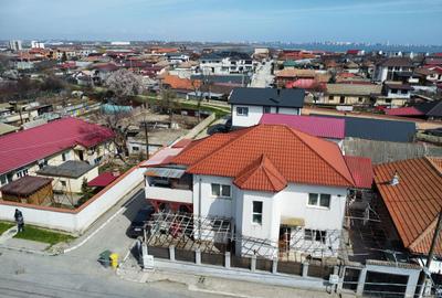 Casa Ovidiu Central 285 mp teren, curte 100 mp, 2 garaje, terasa, gaze - 1