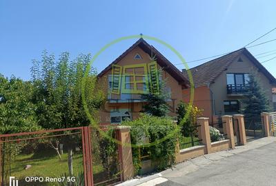 Casă -vilă de vânzare în Reghin - 1