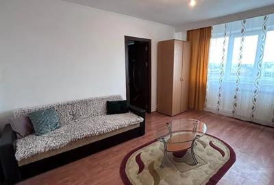 Apartament cu 2 camere, mobilat în Casa de Cultură