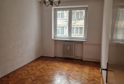 De Vanzare apartament 3 camere decomandat etaj 1 George Enescu - 3