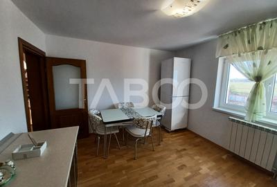Casa individuala de inchiriat garaj pivnita curte generoasa Strand II - 20