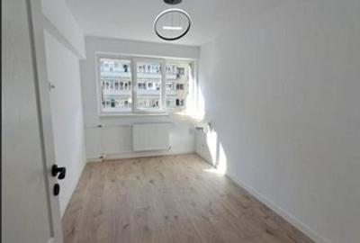 Ferdinand,Metrou,bl.reabilitat,Amenajat,2 bai,Liber - 3