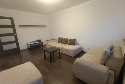 De închiriat 3 camere decomandat, 2 băi, metrou 1 Decembrie - 1