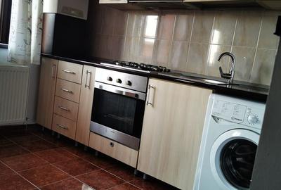 Apartament cu 2 camere decomandat, mobilat în Central