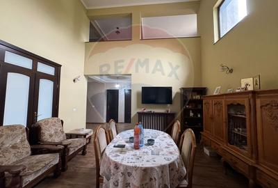 Casă / Vilă nouă cu 5 camere + casă bătranească renovată - 5