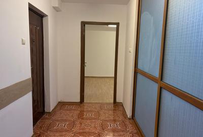 Vanzare-Sebastian, parc ,2 camere, 1/8, decomandat, bl. 95, liber, 118000 E - 14