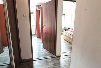 Apartament 3 camere , etaj intermediar - Astra - 6