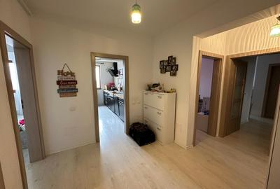 Apartament 3 camere cu boxa depozitare si loc de parcare