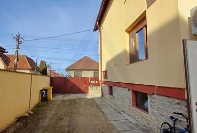Casă versatila intretinuta 143 mp utili 5 camere 3 bai pivnita Lazaret - 21