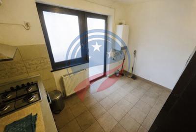 Apartament spațios cu 3 camere, etaj 1, zonă centrală – ideal pentru familie - 2