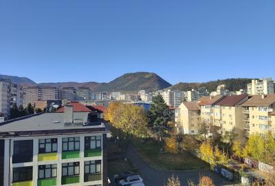 Ciucas--Spatiu birouri 260 mp compartimentat ,parcare ,liber - 2