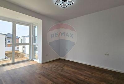 DE INCHIRIAT Casă nouă Tunari | 4 camere | curte proprie | 2 parcări | - 12