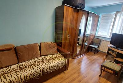 Apartament 3 camere, semidecomandat, etajul 3, Cornitoiu zona Unitatea Militara - 2