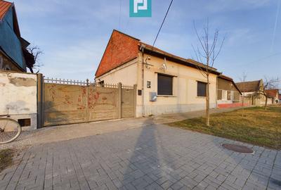 Casă individuală cu 3 camere în Periam