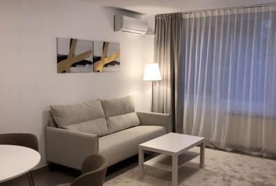 Apartament cu 2 camere semidecomandat, mobilat în Sala Palatului