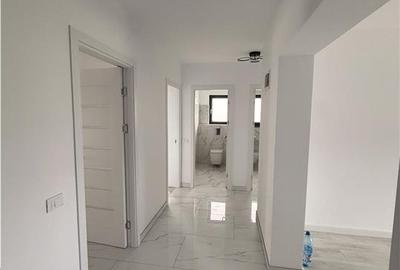 Apartament cu 3 camere decomandat în Burdujeni
