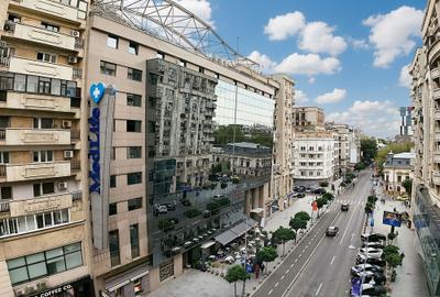 Birou, 3296 mp în P-ța Victoriei