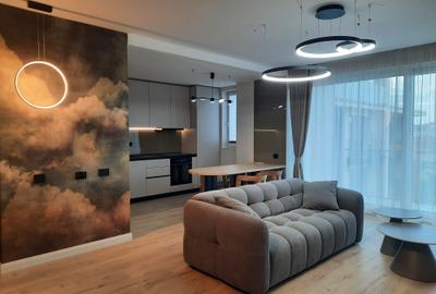 Apartament cu 3 camere decomandat, mobilat în Central