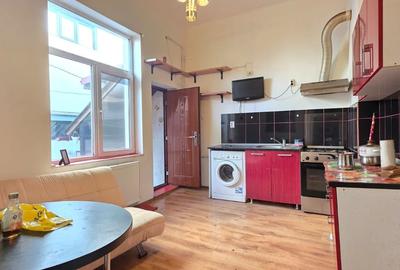 CENTRU 2 CORPURI DE CASA DIN CARAMIDA 5 CAMERE 2 BAI 2 BUCATARII UTILITATI, GAZE - 8