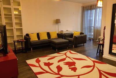 Apartament cu 2 camere semidecomandat, mobilat în Timpuri Noi