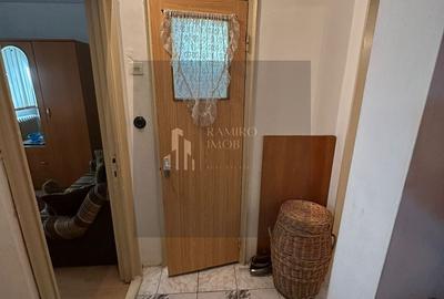 Apartament 3 camere Piata Progresul /etaj 2 - 7