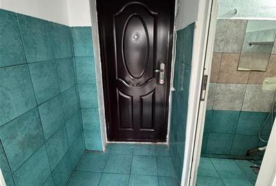 Garsoniera 12mp , de vanzare, zona Sud, etaj 4 / 4 - 11
