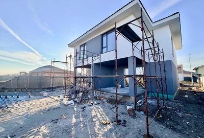 Duplex cu 4 camere în Moșnița Nouă