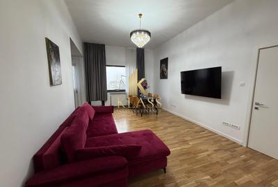 Apartament cu 3 camere semidecomandat, mobilat în Calea Victoriei