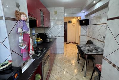 Apartament 3 camere, etaj 4/10, Marasesti - 4
