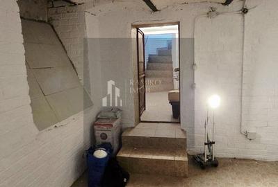 Vanzare 2 camere |  Vila | Renovat | Centrala | P-ta  Victoriei - 16