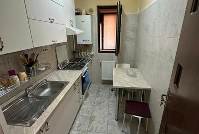 Garsonieră în Apărătorii Patriei