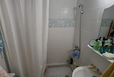 Apartament cu 2 camere, decomandat, etajul 3/4, zona Podu Ros - 7