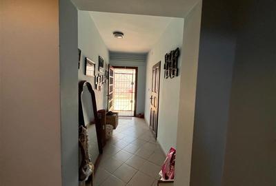 Lugoj,  Vila P+2E+M ,  656 Mp., Construiti, Posibilitate De Investitie, Zona 0 - 31