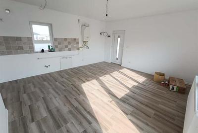 Apartament cu 2 camere semidecomandat în Valea Lupului